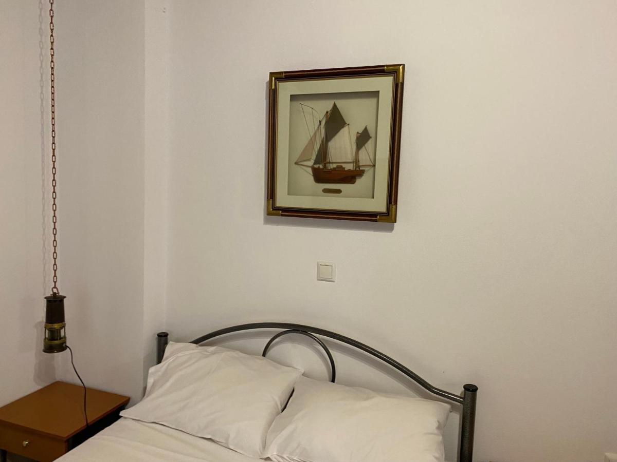 Waterfront Studio Nea Iraklitsa Apartamento Exterior foto